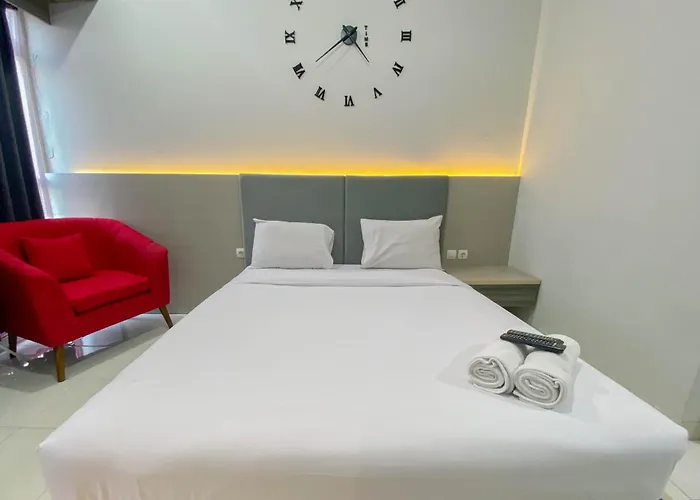 Comfortable 1Br Without Living Room At Amartha View Apartment By Travelio