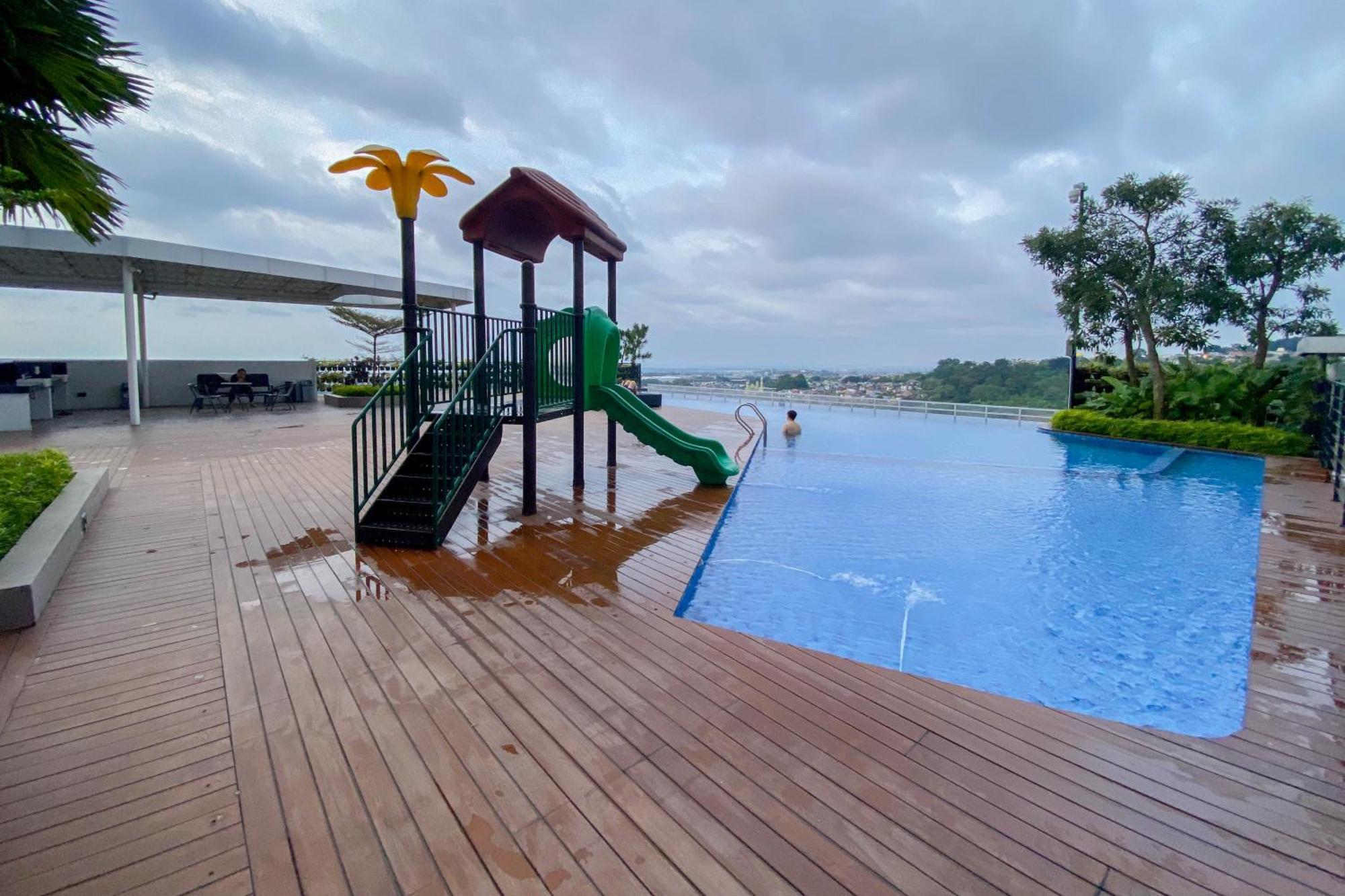Comfortable 1br Without Living At Amartha View By Travelio Semarang