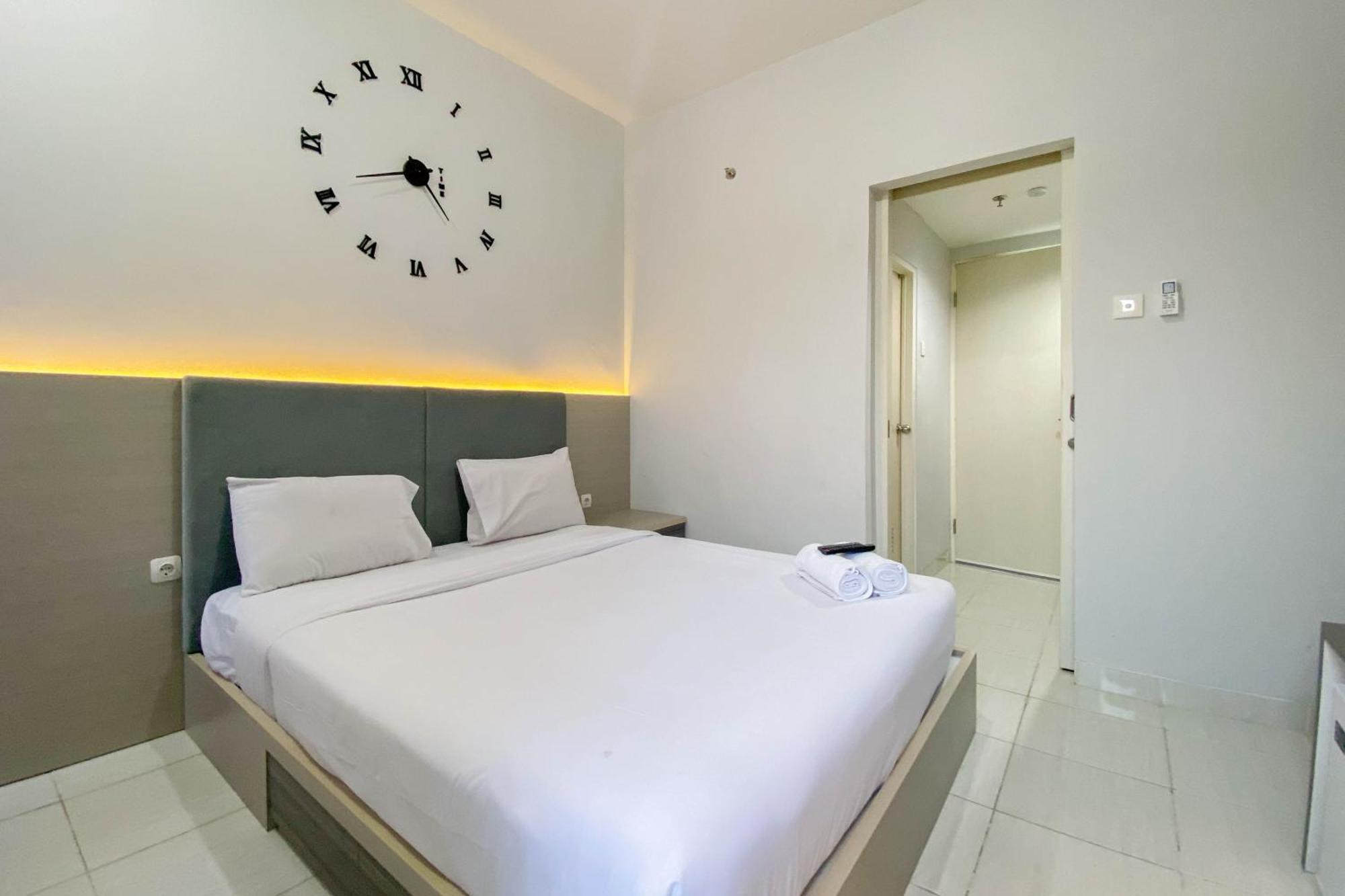 Comfortable 1br Without Living At Amartha View By Travelio Apartemen Semarang