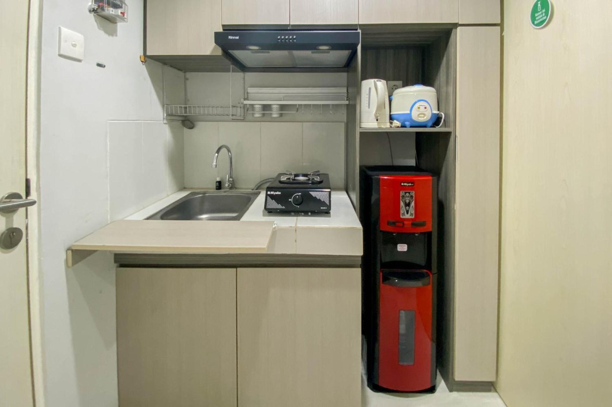 Comfortable 1br Without Living At Amartha View By Travelio Semarang